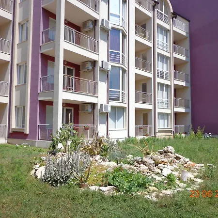 Apartment Hills *